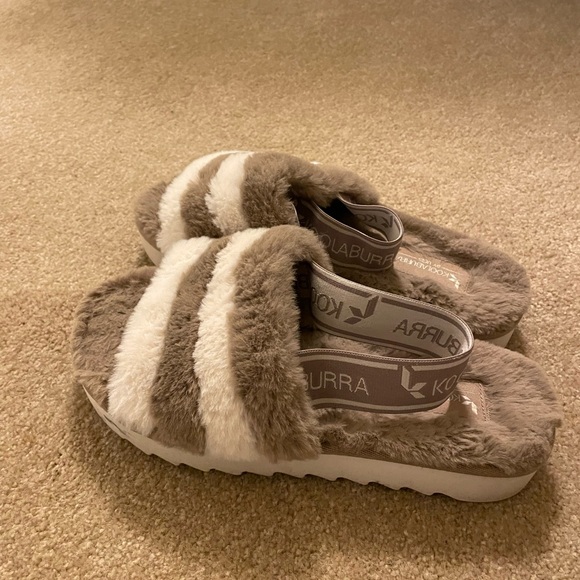 Kookaburra slippers, like new - Picture 2 of 2